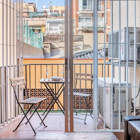 Next To Sagrada Familia 4-Bedroom Apartment Barcellona Esterno foto