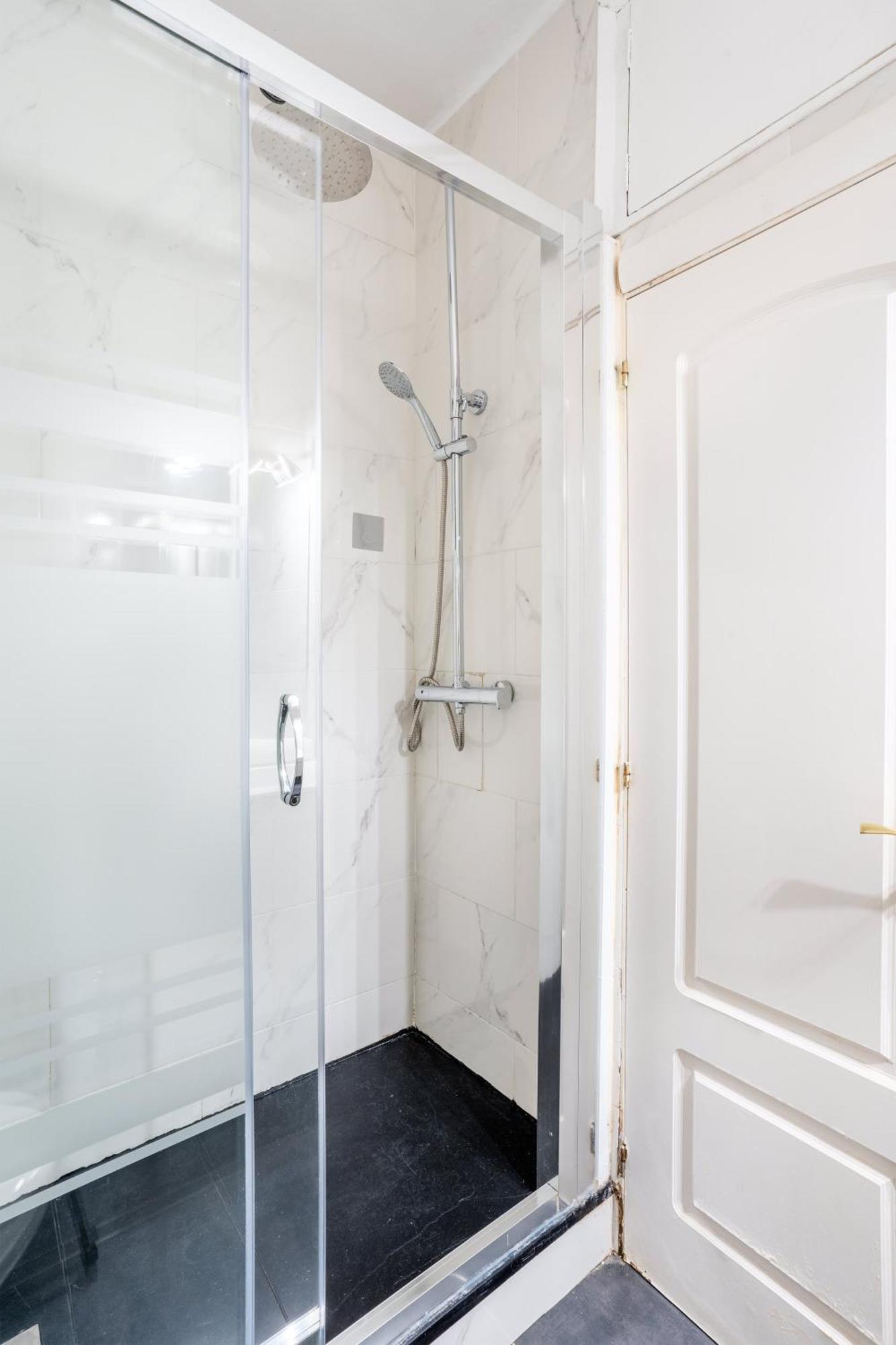 Next To Sagrada Familia 4-Bedroom Apartment Barcellona Esterno foto