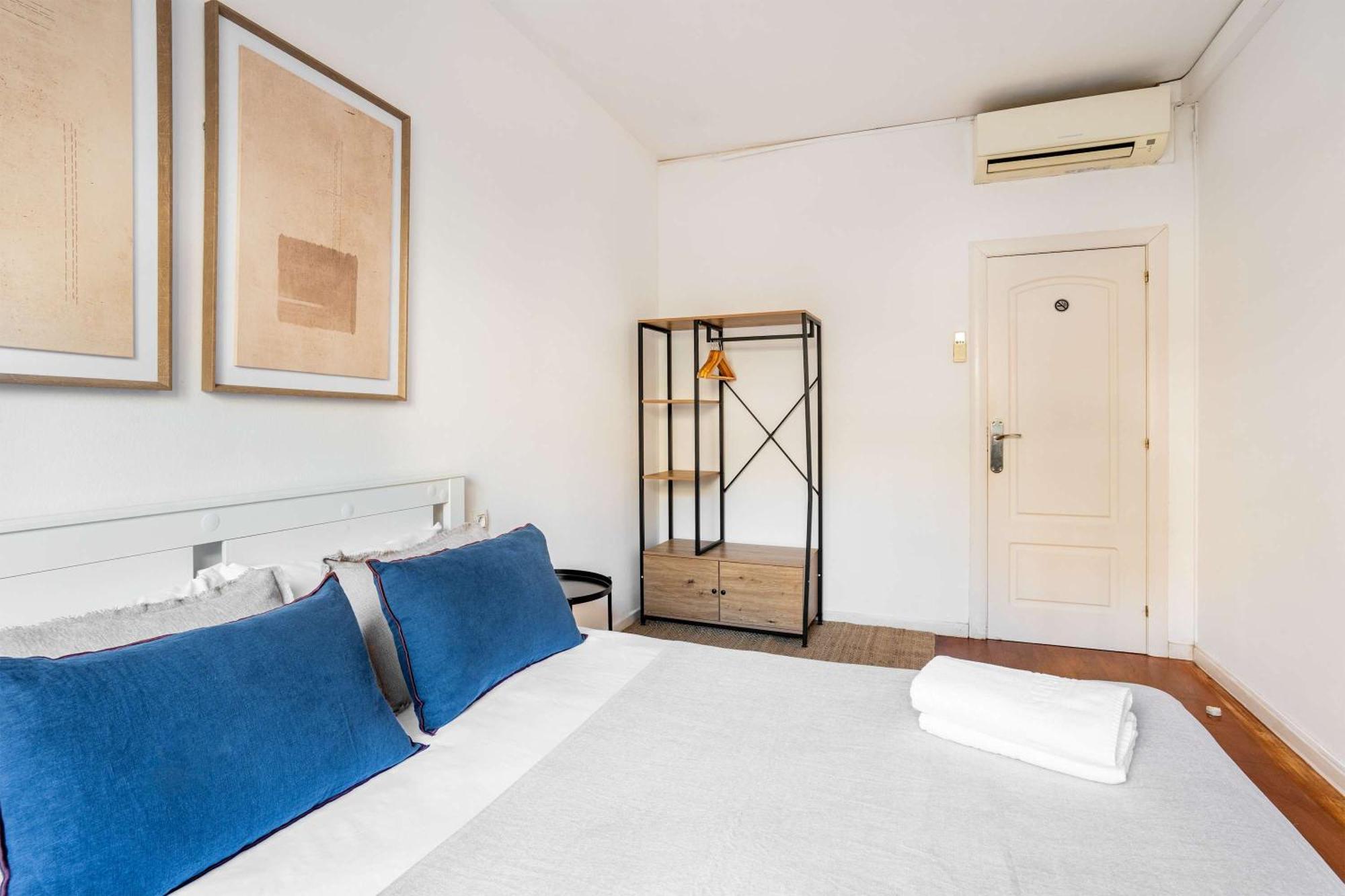 Next To Sagrada Familia 4-Bedroom Apartment Barcellona Esterno foto