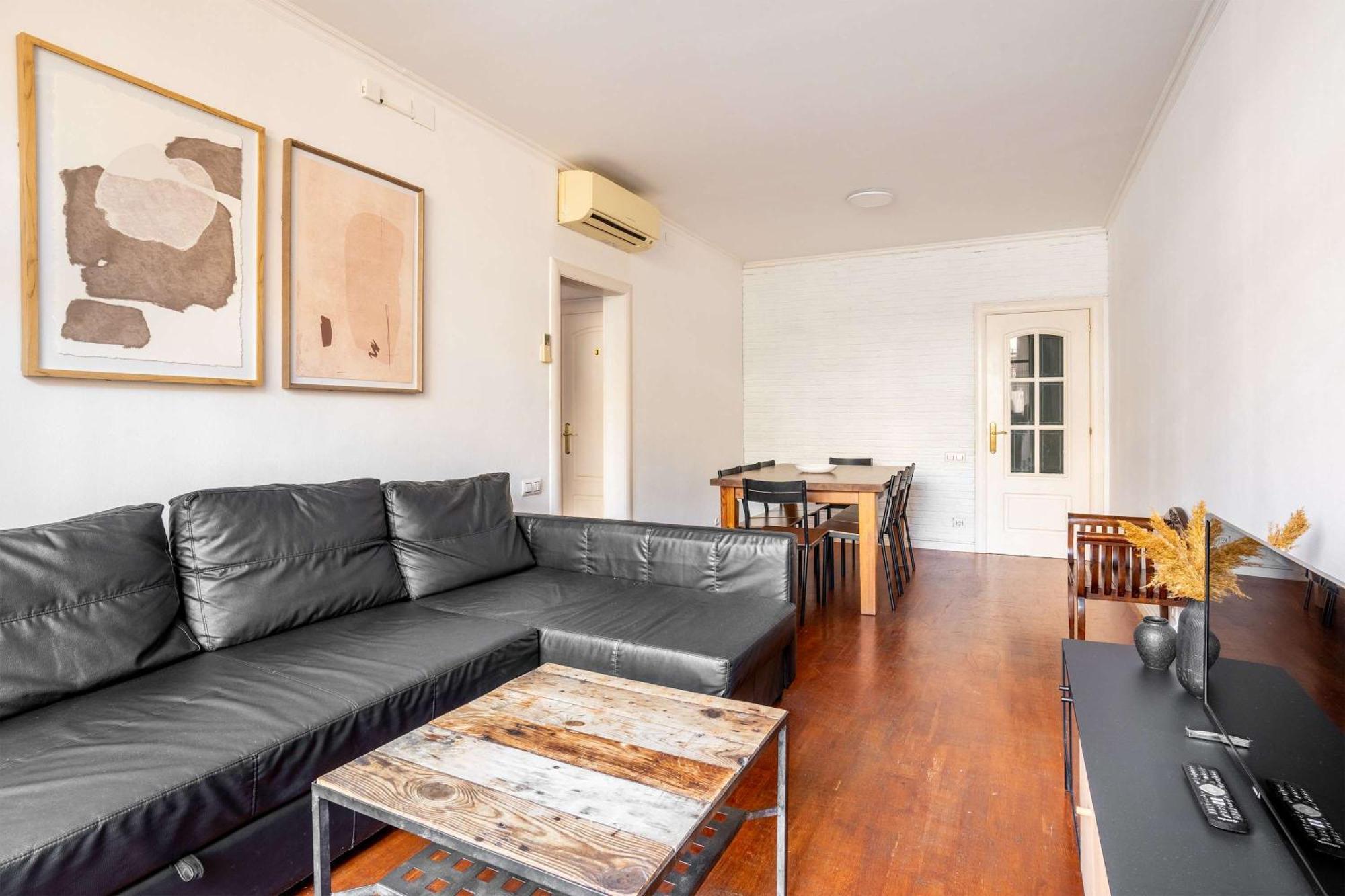 Next To Sagrada Familia 4-Bedroom Apartment Barcellona Esterno foto